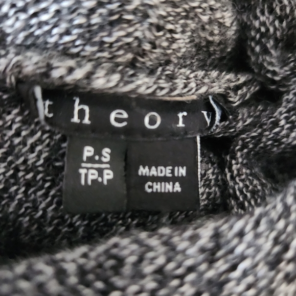 Theory Avreen Harmony Oversized Knit 100% Wool Poncho Sweater Size Small… - Picture 7 of 9